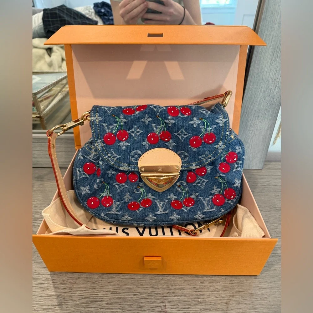 ***SOLD*** Louis Vuitton X Murakami Sunset Cerises Cherry Bag - Picture 3 of 12